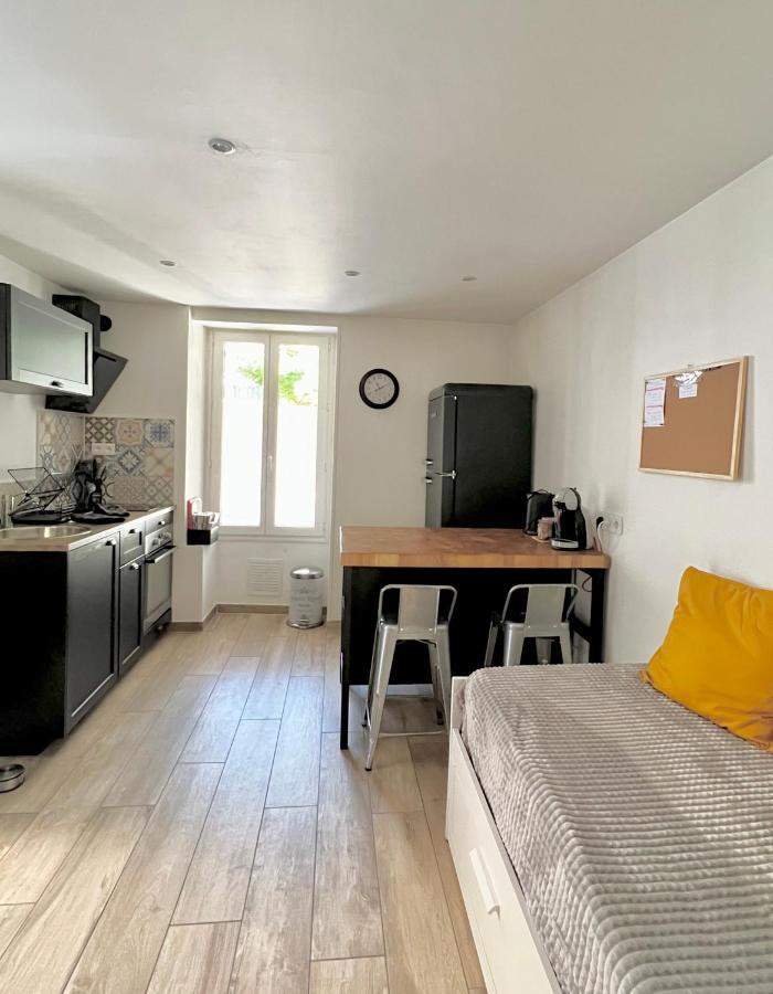Charmant Studio Au Coeur Du Centre Ville 沙尼 外观 照片